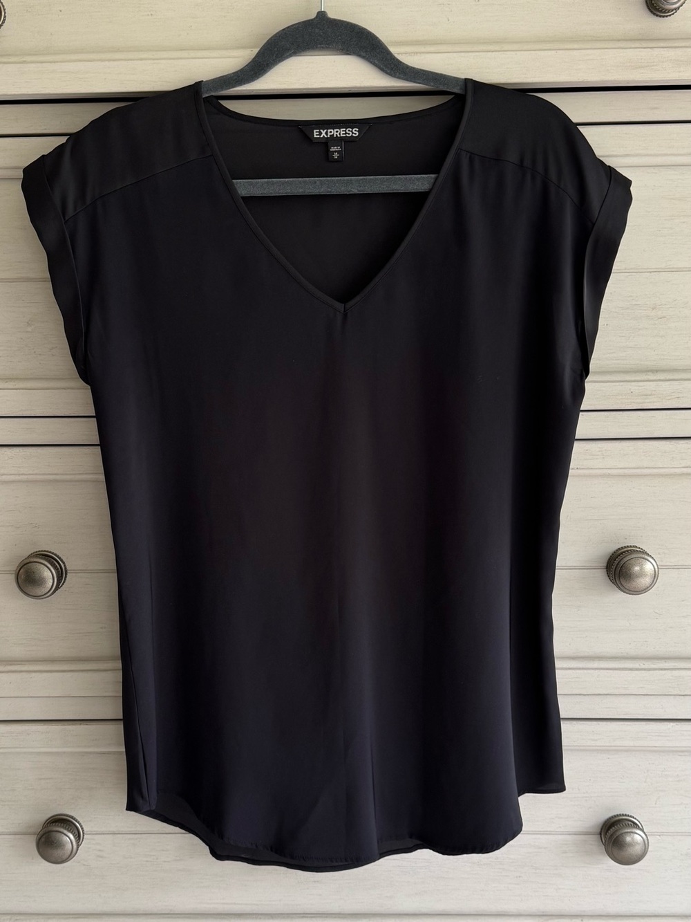 Express Black V-Neck Cap Sleeve Top
